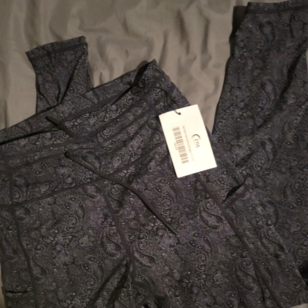 Zyia Paisley leggings